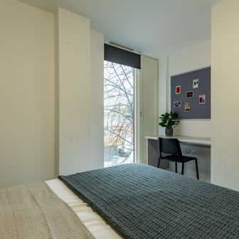 2 Bed Apartment En Suite - Image 1
